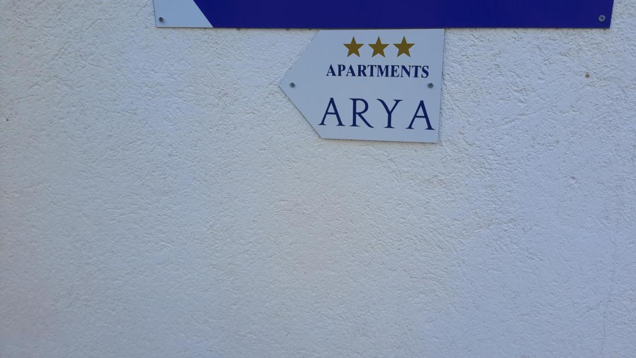 Апартаменти Arya Подстрана Екстер'єр фото